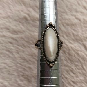 Sterling Mother of Pearl Ring approx size 6